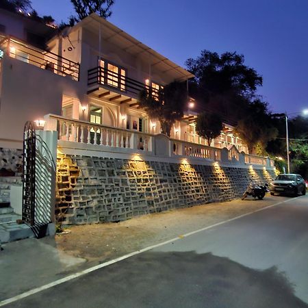 Happy Owls Lakeside Lodge Bhīm Tāl Exterior foto